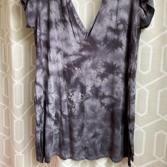 Tyedye t shirt - Picture 2 of 2